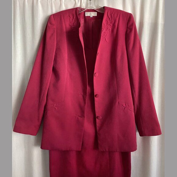 Women's business suit - dress and jacket set - burgundy color, size 38 fits S/M - Picture 5 of 7